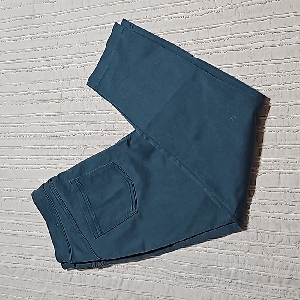 Crop pants